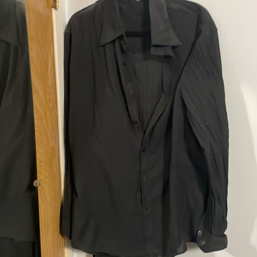 Party Shirt. Toku brand in XXL( fits like U.S L)